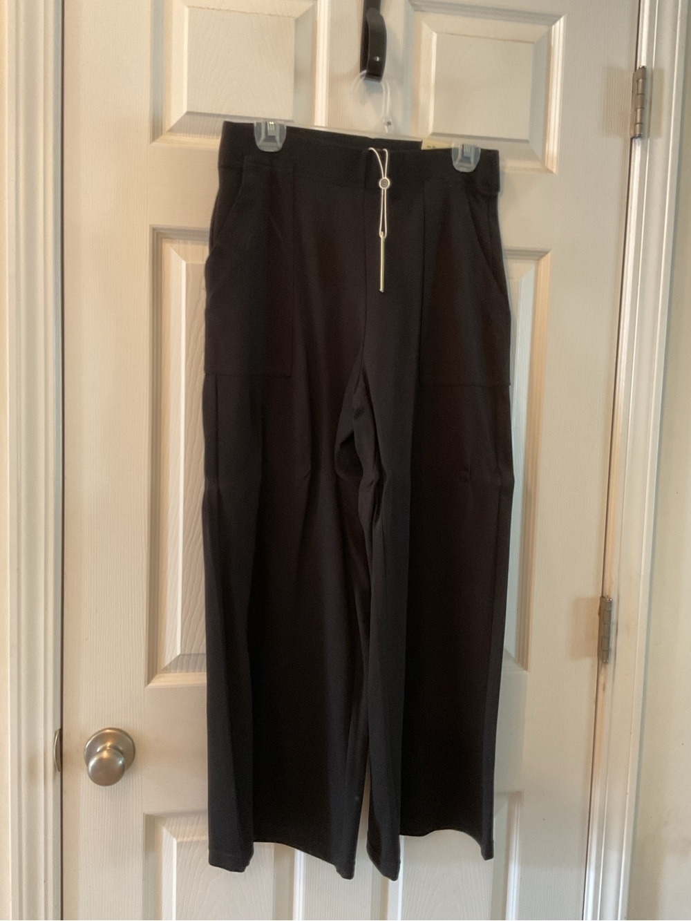 Max Studio London NWT Woman’s Wide Leg Medium Black Pants
